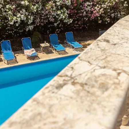 Villa Tsikkos Tria Polis