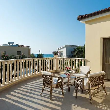 Tsikkos Tria Βίλα Πόλη