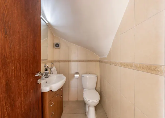 Tsikkos Tria Villa *