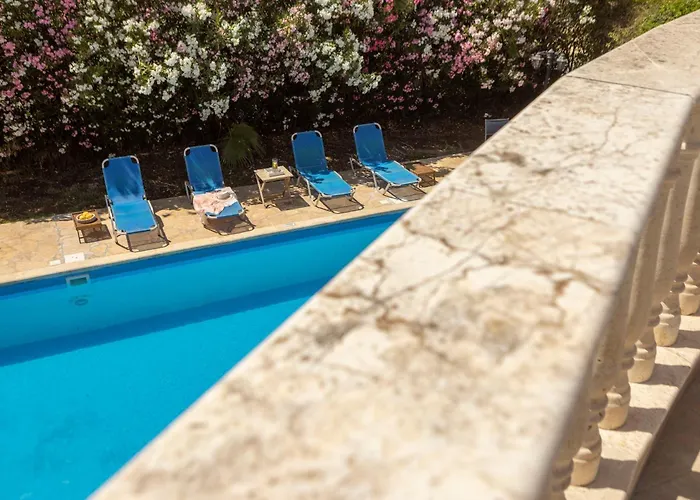 Villa Tsikkos Tria Polis